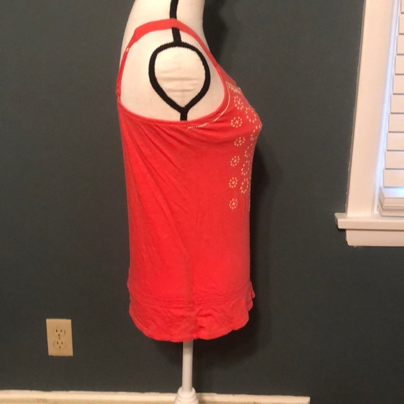 💗𝕡𝕣𝕖𝕥𝕥𝕪 𝕣𝕖𝕕 𝕤𝕙𝕚𝕣𝕥💗 - Picture 2 of 4